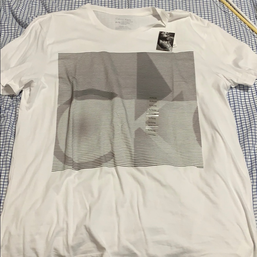 Calvin Klein Tshirt